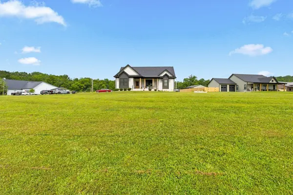 1006 Clifton Valley Rd, Dickson, TN 37055
