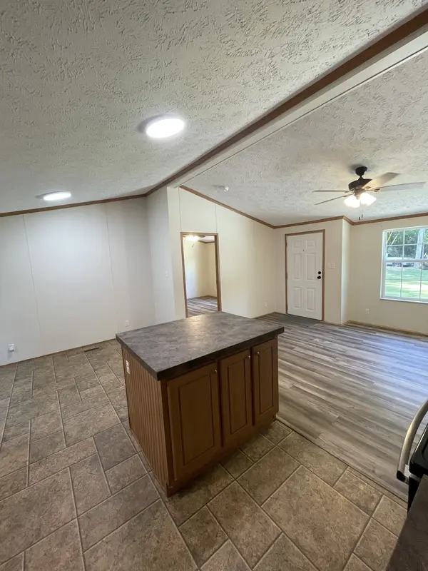 223 Hopewell St, Gleason, TN 38229