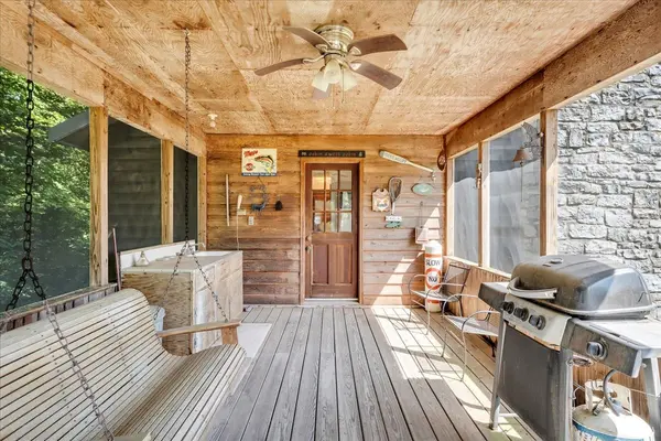7383 Dale Ridge Rd, Lancaster, TN 38569