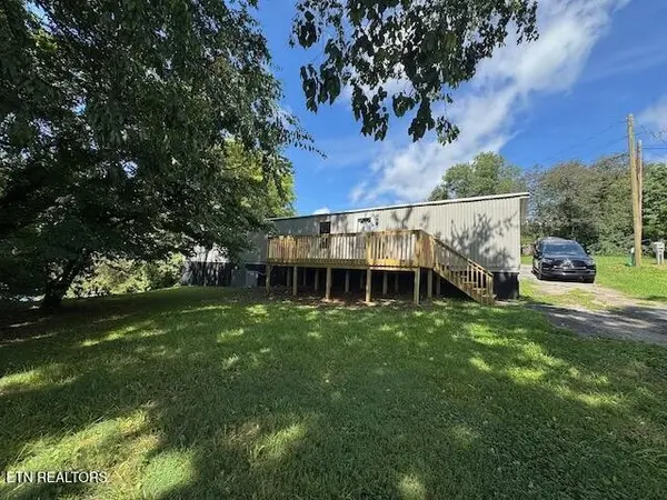 840 Kerr St, Dandridge, TN 37725