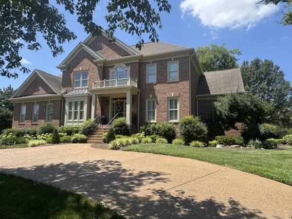 9028 Southerland Pl, Brentwood, TN 37027