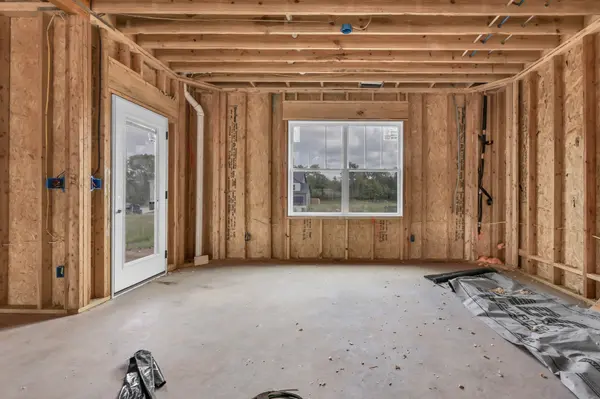 287 Switchgrass Dr, Clarksville, TN 37042