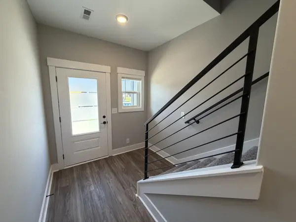 504 Jonathan Wade Cir, Clarksville, TN 37043