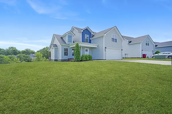 457 Woodtrace Dr, Clarksville, TN 37042
