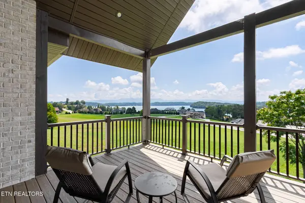 1005 Enchanted Drive, Dandridge, TN 37725