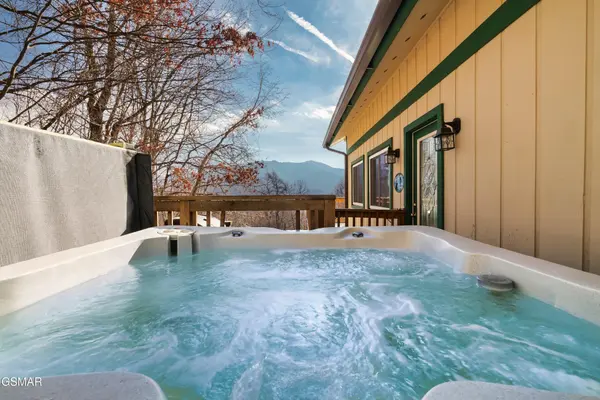 1480 Zurich Road, Gatlinburg, TN 37738