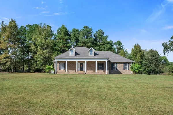 2044 Old Blacktop Road, Mc Ewen, TN 37101