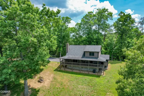 3619 Country Pines Way, Sevierville, TN 37876