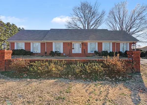 1206 Toben Ter, Lawrenceburg, TN 38464