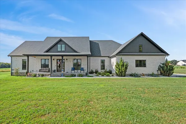 742 Kingdom Rd, Unionville, TN 37180