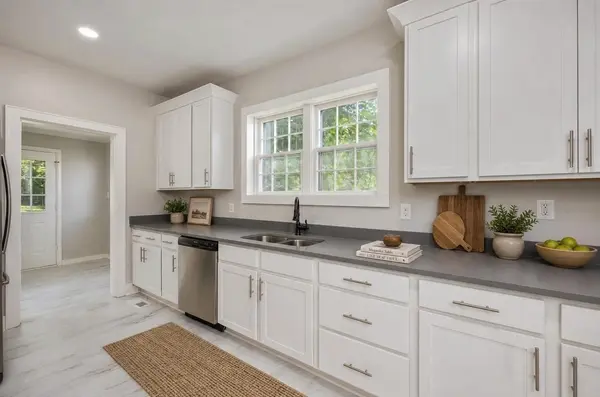 414 College St, Portland, TN 37148