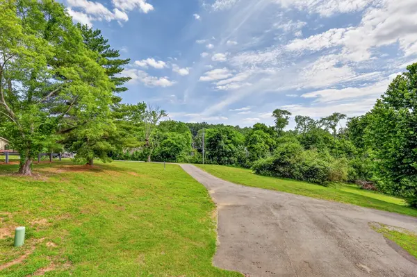 2143 Bell St #A, Ashland City, TN 37015