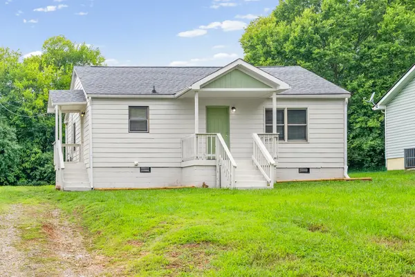 914 W Happy Hollow Dr, Clarksville, TN 37040