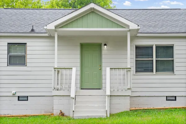 914 W Happy Hollow Dr, Clarksville, TN 37040