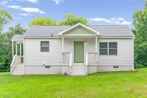 914 W Happy Hollow Dr, Clarksville, TN 37040
