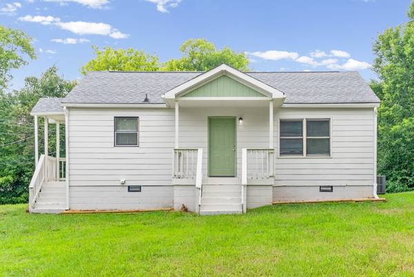 914 W Happy Hollow Dr, Clarksville, TN 37040