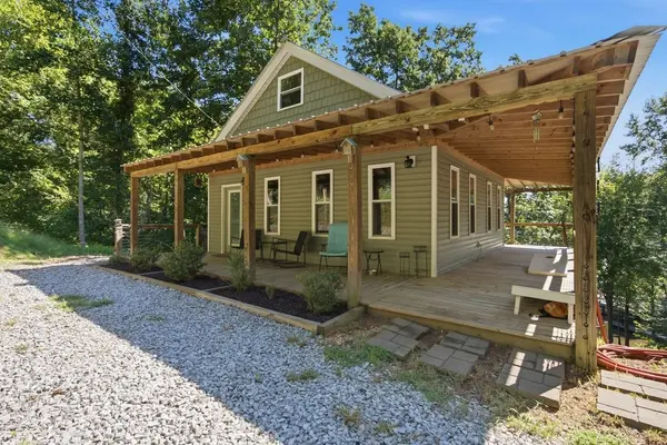 210 Sunset Ct, Spring City, TN 37381