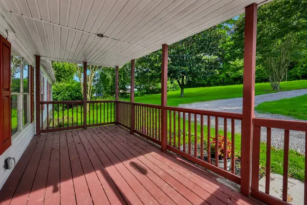 30 Barker St, Clarksville, TN 37040