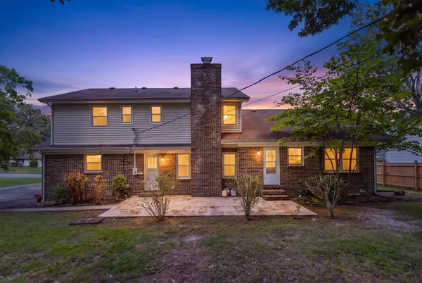 204 Kaywood Ave, Tullahoma, TN 37388