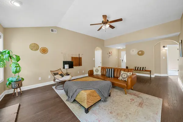 1314 Hand Dr, Clarksville, TN 37042