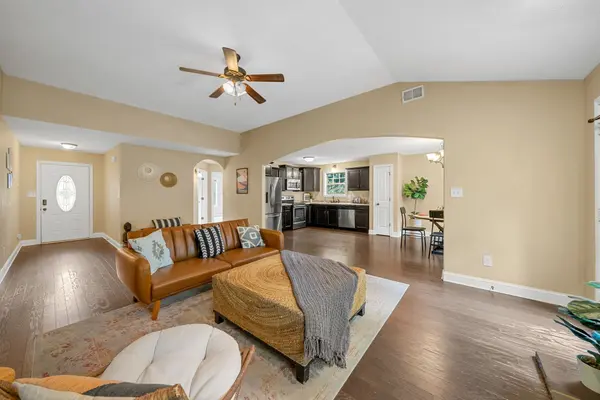 1314 Hand Dr, Clarksville, TN 37042