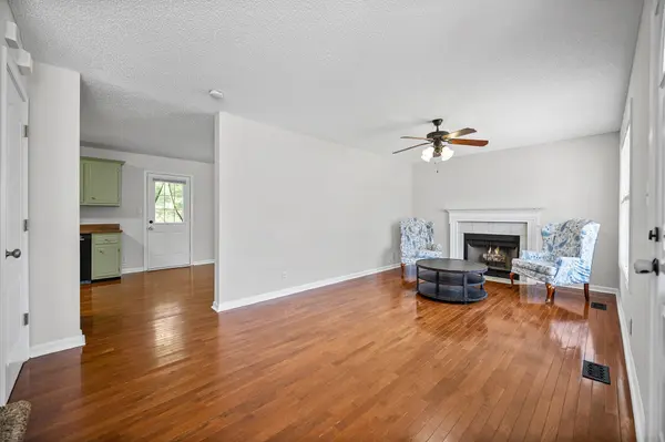 3789 McAllister Dr, Clarksville, TN 37042