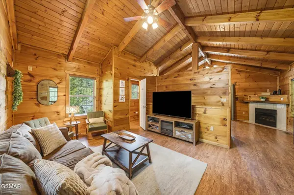 656 Morning Mist Way, Gatlinburg, TN 37738