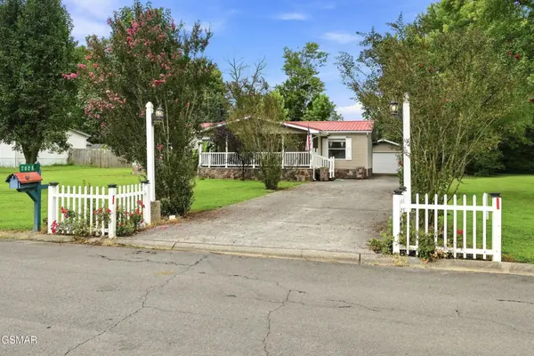 2025 River Meadows Drive, Sevierville, TN 37876