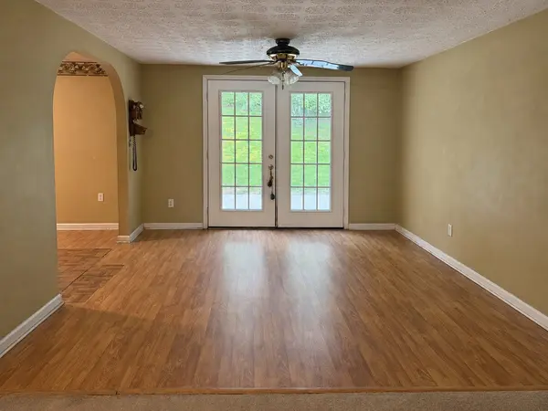 1671 Upper Standing Rock Rd, Dover, TN 37058