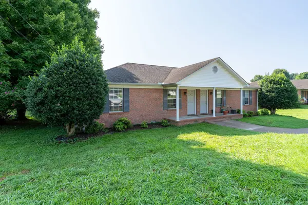 1427 Potter Dr, Columbia, TN 38401