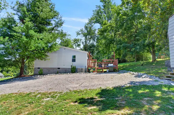 1928 Old Gallatin Rd, Portland, TN 37148