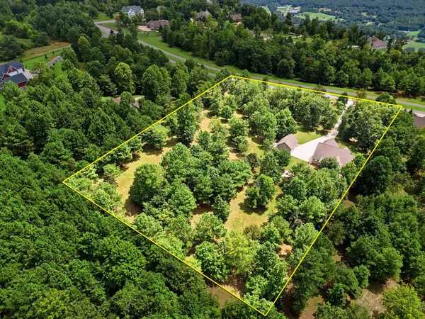 1625 River Bluffs Drive, Jasper, TN 37347