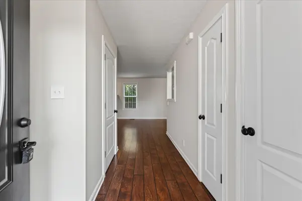 566 Falkland Circle, Clarksville, TN 37042