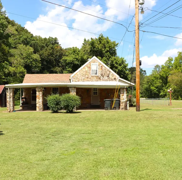 5131 Castleberry Hollow Rd, Cumberland Furnace, TN 37051