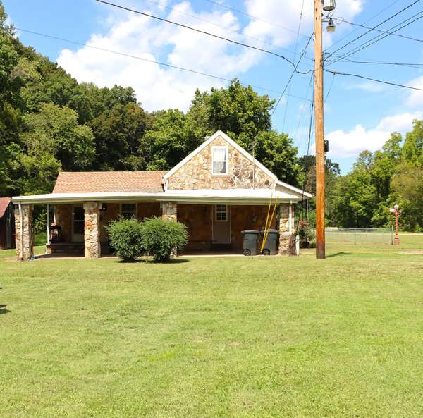 5131 Castleberry Hollow Rd, Cumberland Furnace, TN 37051