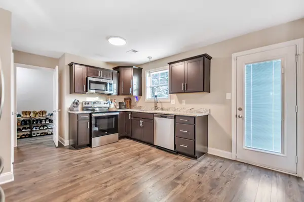 1307 Hugh Hunter Rd, Oak Grove, KY 42262