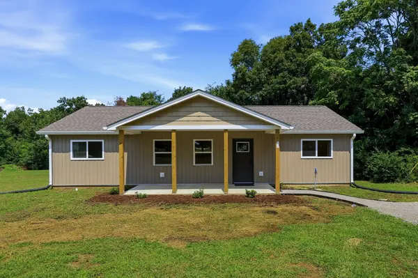 111 Tom Smith LN, Livingston, TN 38570