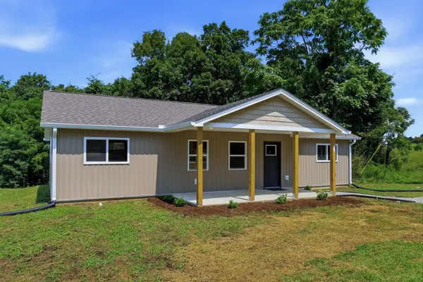 111 Tom Smith LN, Livingston, TN 38570