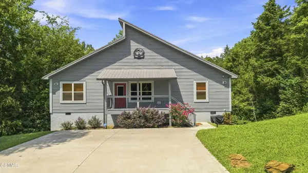 353 Oak Lake Drive Drive, Sevierville, TN 37876