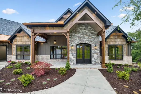 645 Douglas Ridge Drive, Dandridge, TN 37725