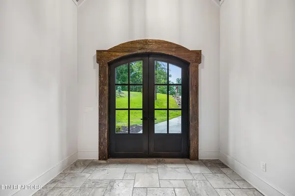 645 Douglas Ridge Drive, Dandridge, TN 37725