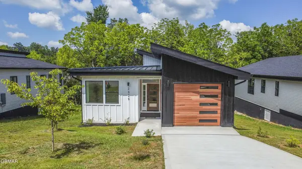 2329 Rock Gardens Drive, Sevierville, TN 37876