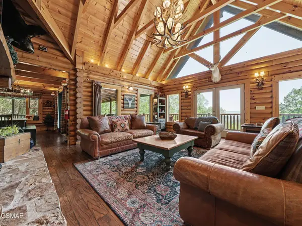 2414 Walnut Cove Way, Sevierville, TN 37862