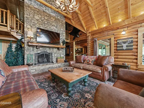 2414 Walnut Cove Way, Sevierville, TN 37862