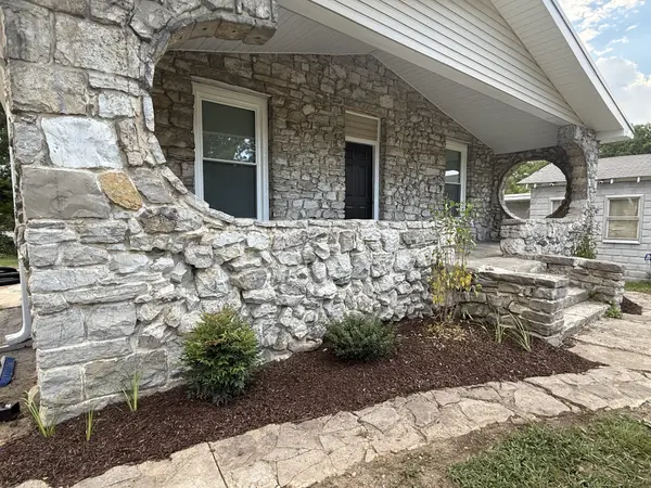 206 S Jefferson St, Tullahoma, TN 37388
