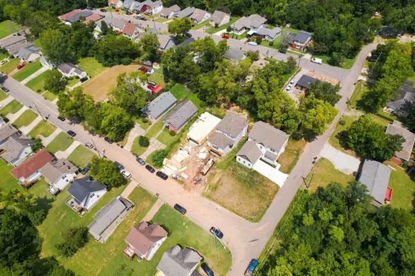 2403A Grover St, Nashville, TN 37207