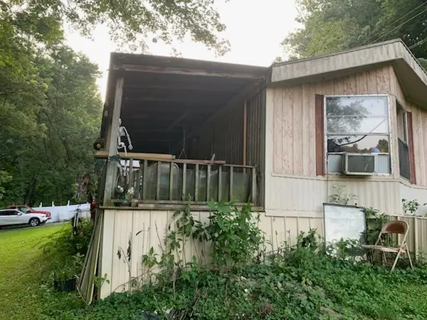 80 Free Hill Rd, Celina, TN 38551