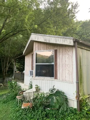 80 Free Hill Rd, Celina, TN 38551