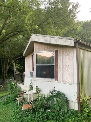 80 Free Hill Rd, Celina, TN 38551