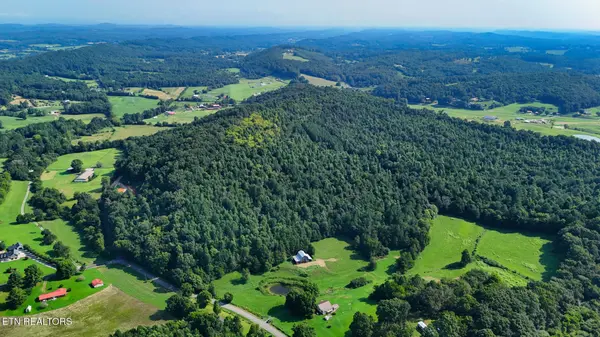 2 Moss Rd, Philadelphia, TN 37846